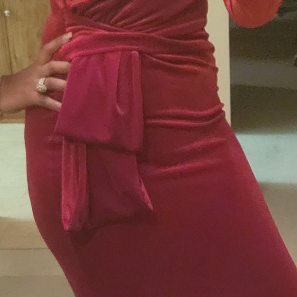 Dress - Picture 2 of 2